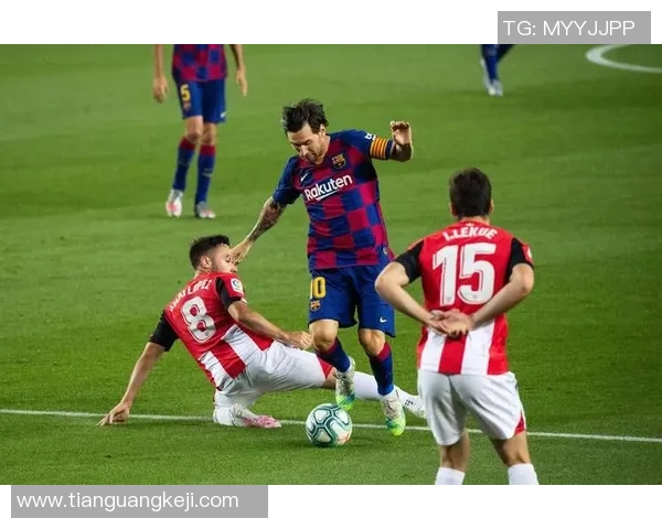 西甲惊现冷门那不勒斯逆转多特蒙德引发红牌风波全场沸腾