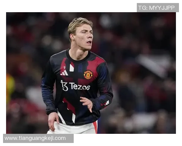 意甲激战曼联险胜那不勒斯全场沸腾瞬间回顾与分析