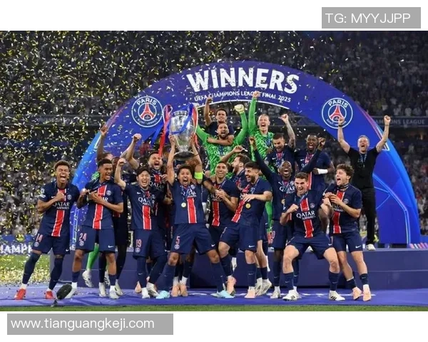 意甲激战曼联逆转巴黎圣日耳曼四比三全场沸腾瞬间回顾