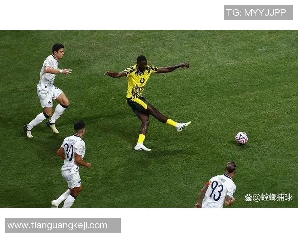 世界杯精彩对决多特蒙德与皇马激战成平局全场热情高涨