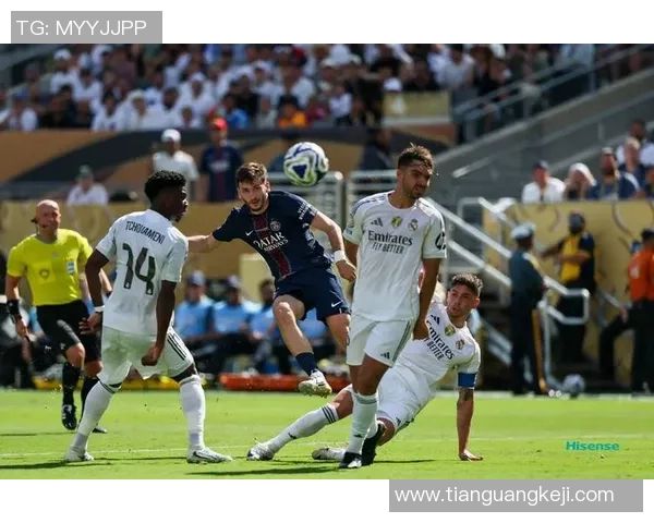 中超激战：拜仁狂胜皇马六比二红牌事件引发全场热议与十大精彩进球回顾