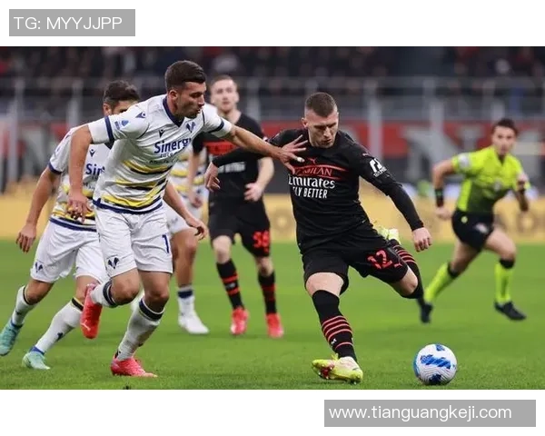 中超精彩对决拜仁与AC米兰战成平局乌龙球成比赛转折点分析 中超精彩对决拜仁与AC米兰战成平局乌龙球成比赛转折点分析