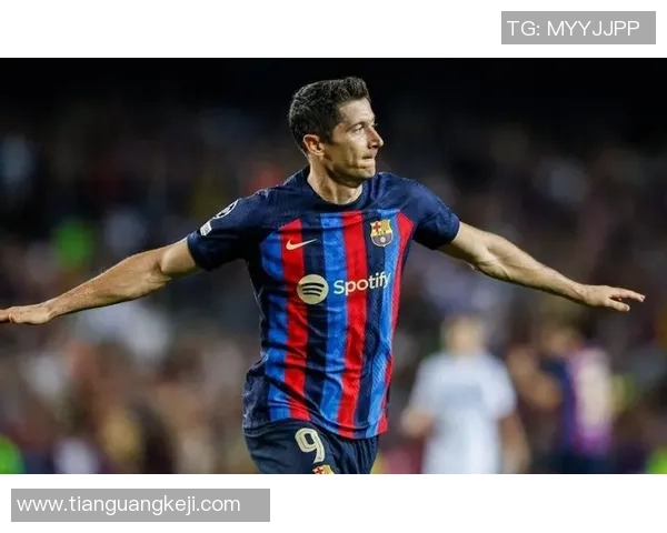 德甲焦点战那不勒斯与巴萨激战成平局红牌事件引发全场热议