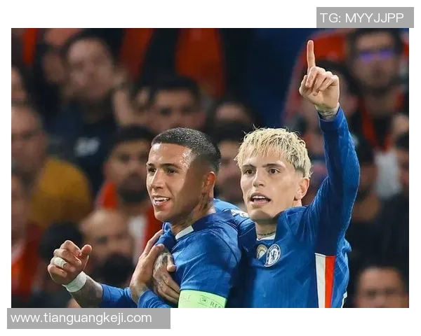 国王杯精彩对决切尔西大胜本菲卡红牌事件引发全场热议